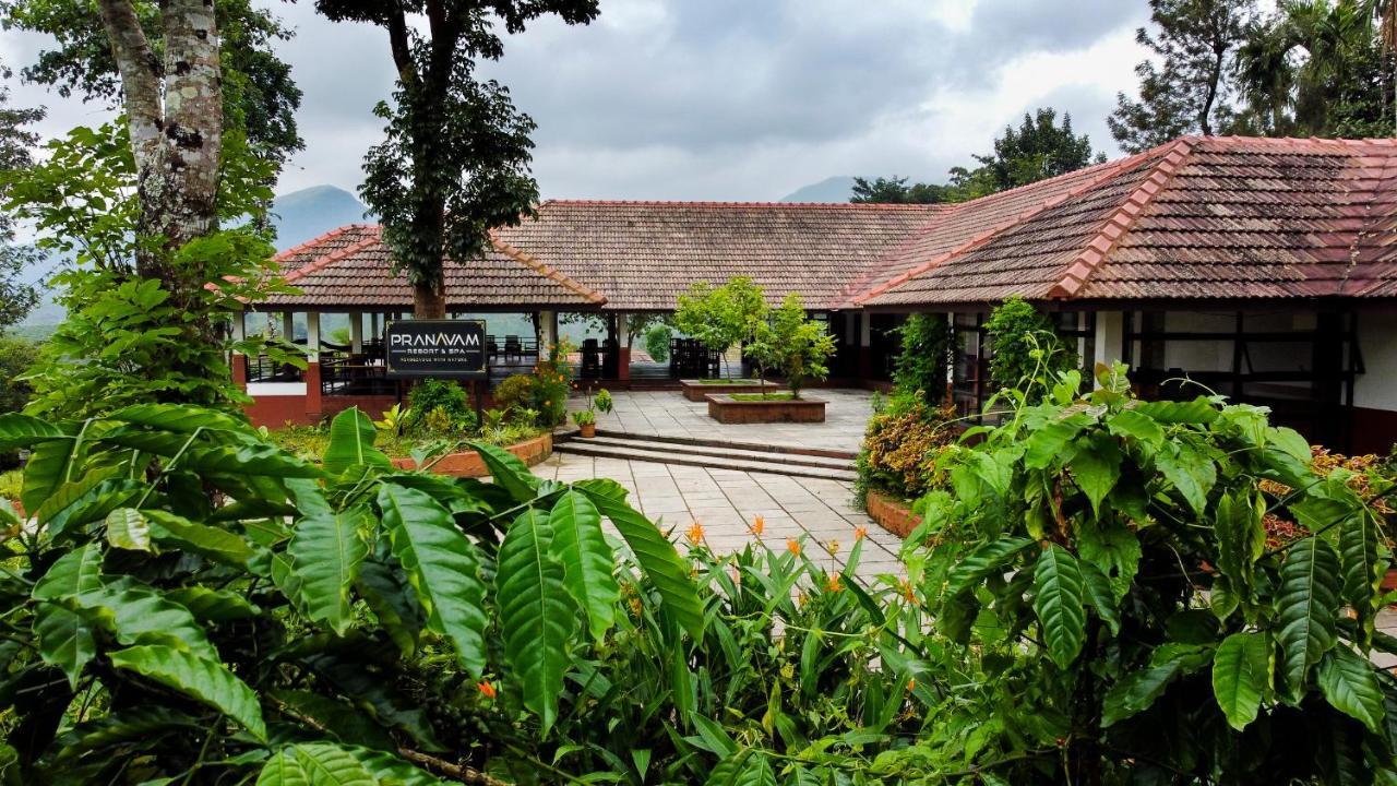 Pranavam Resort & Spa Tariyod Exterior foto